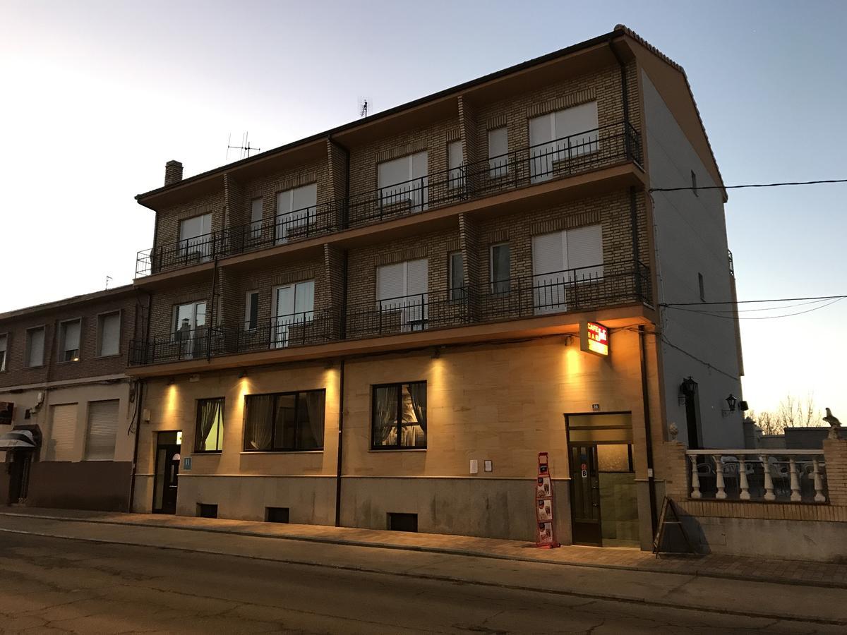 Hostal Juli San Justo de la Vega Exterior foto
